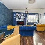 Chic Family Retreat In Heart Of - Pass The Keys * Leeds (West Yorkshire)