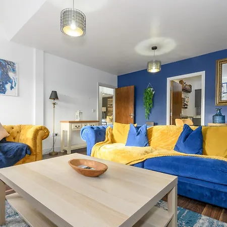 Chic Family Retreat In Heart Of - Pass The Keys Lejlighed