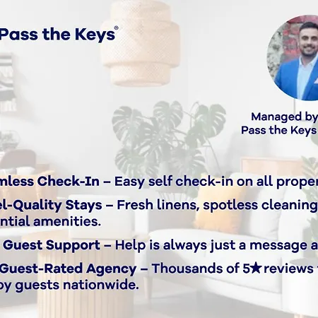 Chic Family Retreat In Heart Of - Pass The Keys