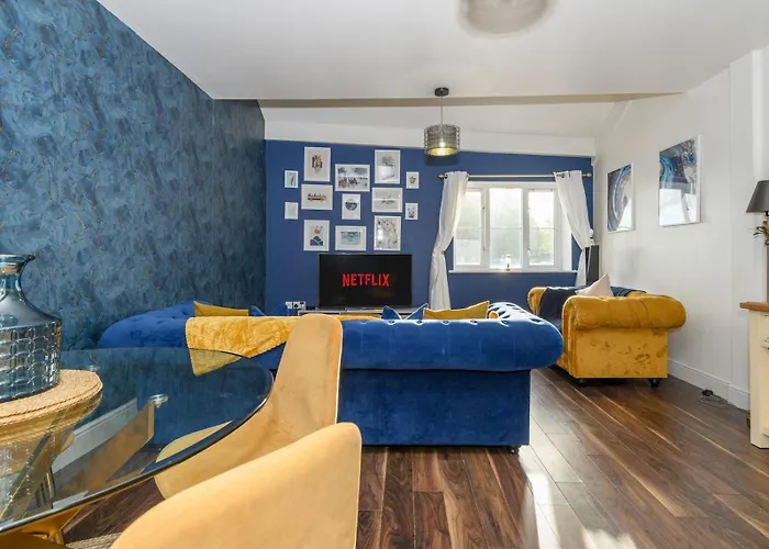 Chic Family Retreat In Heart Of - Pass The Keys * Leeds (West Yorkshire)