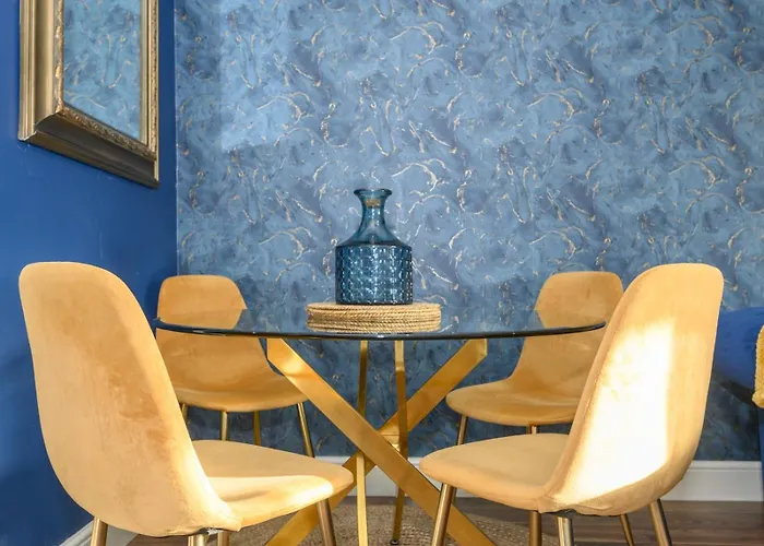 Chic Family Retreat In Heart Of - Pass The Keys Апартаменты *