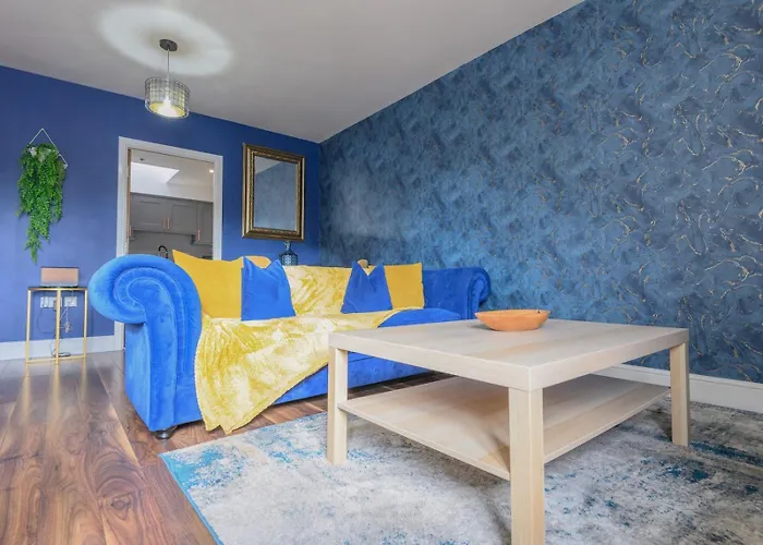 Chic Family Retreat In Heart Of - Pass The Keys